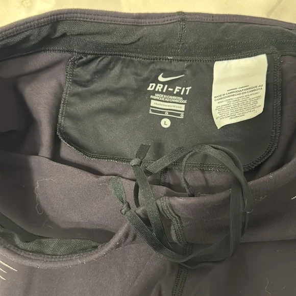 Nike Dri-fit workout leggings, Large - Picture 3 of 6